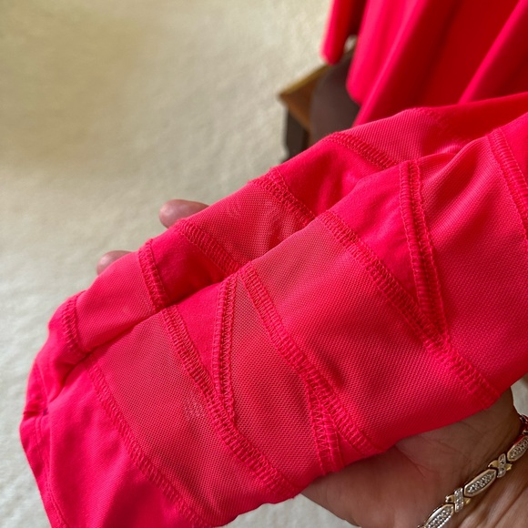 LIVI Lane Bryant Hot Pink Long Sleeve Top With Cut Out Back. Size 18/20 - Picture 7 of 10